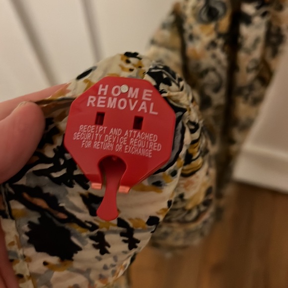 BA&SH - Picture 10 of 10